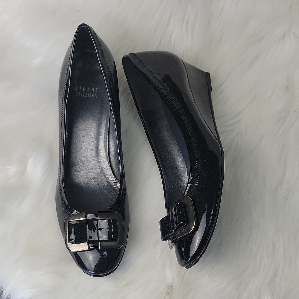 STUART WEITZMAN Madam Bow Black‎ Patent Metal Bow Wedge Party Office Heels 8.5N